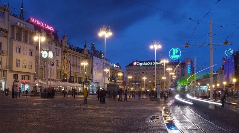 Arhitektura i veliki formati 12